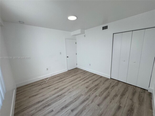 Building Photo - 1969 NW 2nd Ct