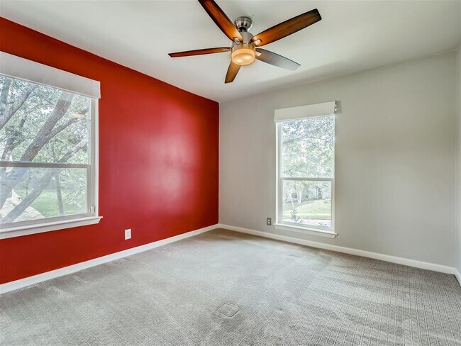 Building Photo - 2500 Candlewood Ct