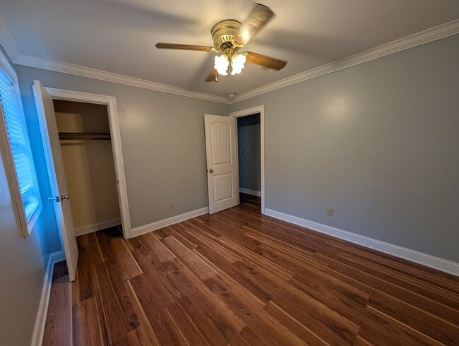 Building Photo - 741 Cherry Dr