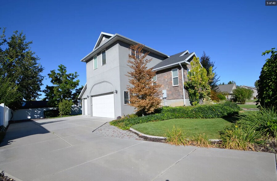 Driveway - 706 S 600 E