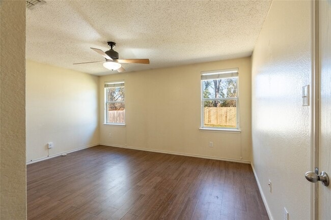 Building Photo - 1316 Scenic Hills Dr