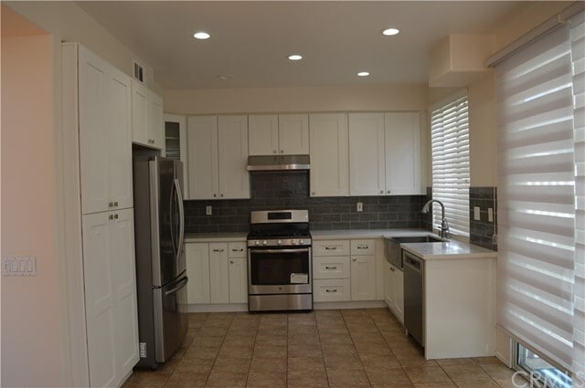 Building Photo - 15272 Rousseau Ln