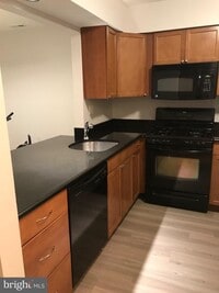 Building Photo - 549 Shetland Ct