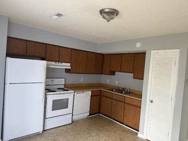 Building Photo - 16 Duiguid Dr