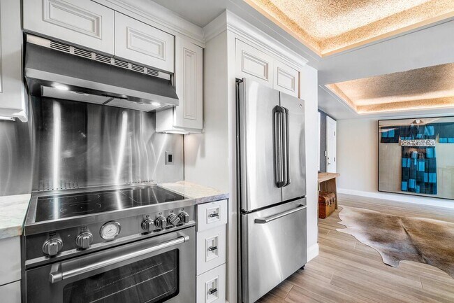 Building Photo - 2774 S Ocean Blvd