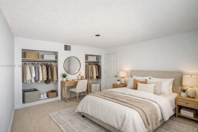 Building Photo - 400 SE 4th Ave