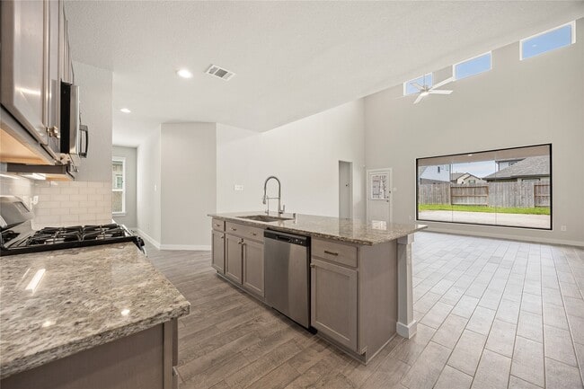 Building Photo - 27118 Peaceful Cv Dr