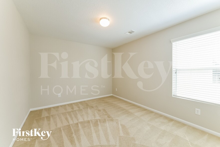 Building Photo - 9909 Hyacinth Way