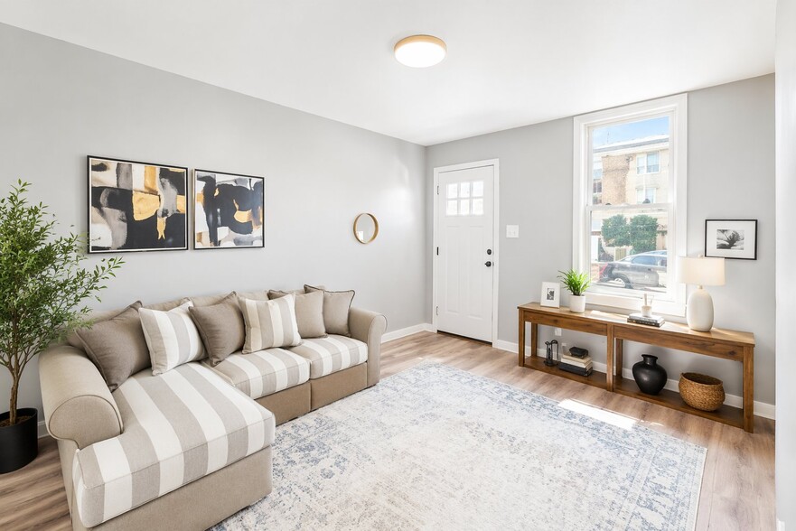 Building Photo - 363 44th St