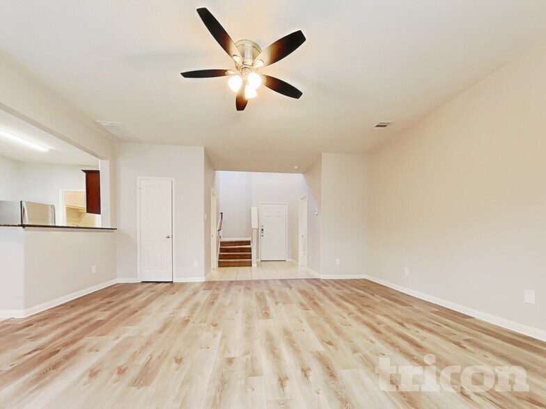 Building Photo - 30906 Sweetwater Cir