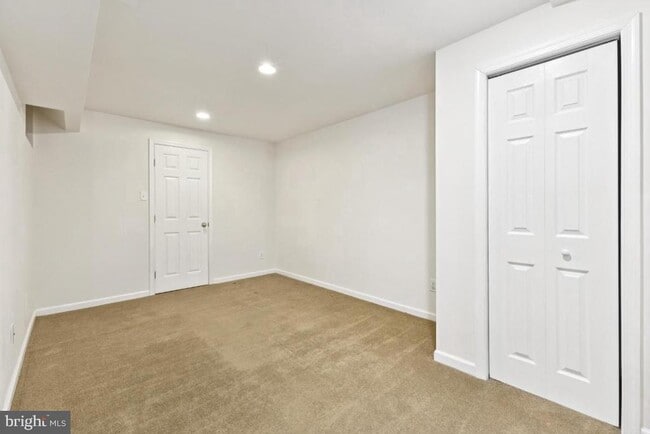 Building Photo - 14422 Coachway Dr