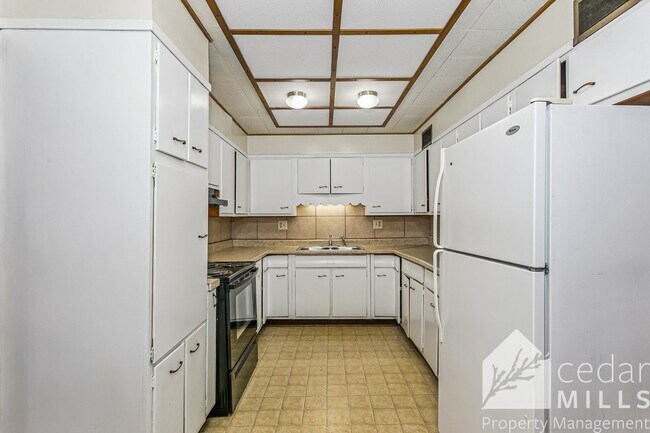 Building Photo - 1723 N Holyoke St