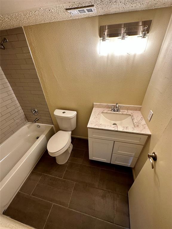 Building Photo - 6701 Sands Point Dr