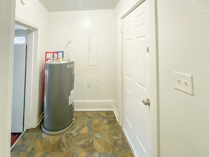 Building Photo - 2201 Front St