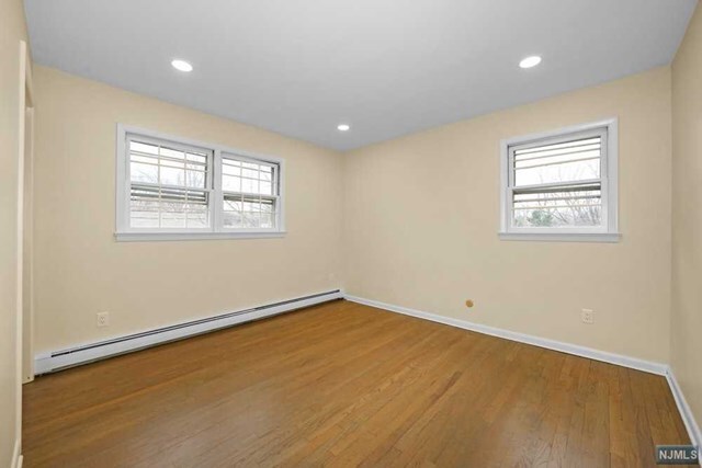 Building Photo - 493 Ridgewood Rd