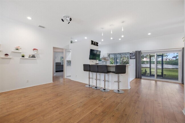 Building Photo - 5460 NW 38th Terrace