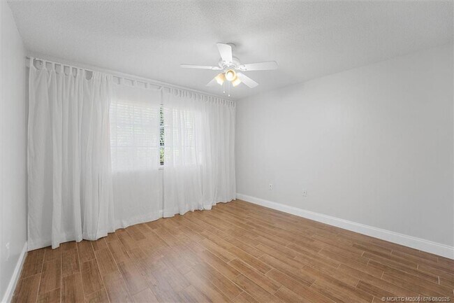 Building Photo - 3673 NW Adriatic Ln
