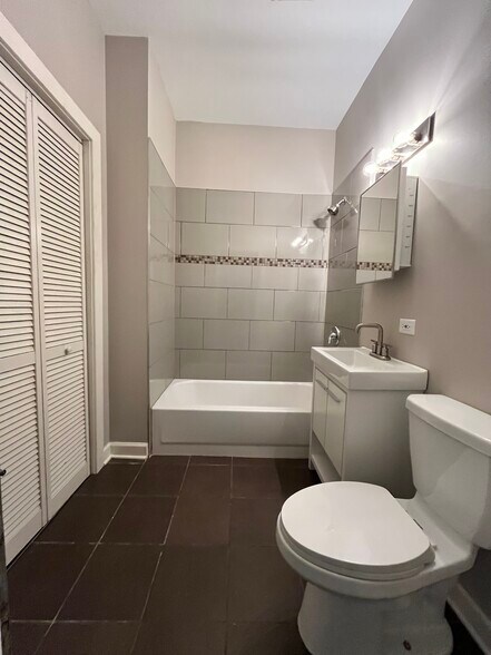 Bathroom - 1722 N Central Park Ave