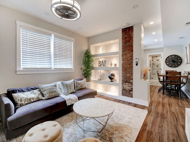 Building Photo - 88 Van Reypen St