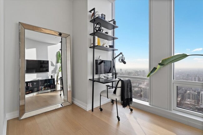 Building Photo - 14 W Superior St