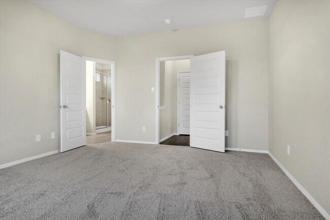 Building Photo - 135 Lyndon Dr