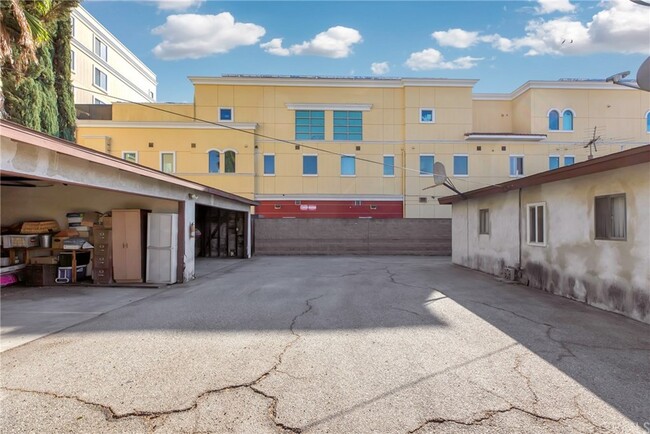Building Photo - 1540 Abbot Ave