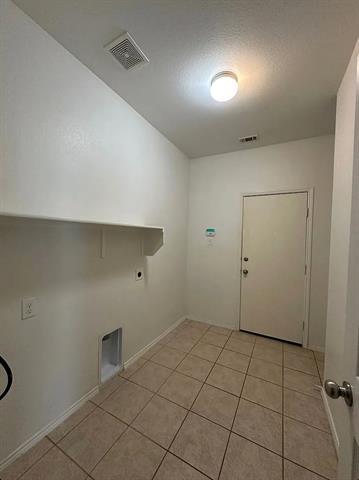 Building Photo - 2400 Lohani Ln