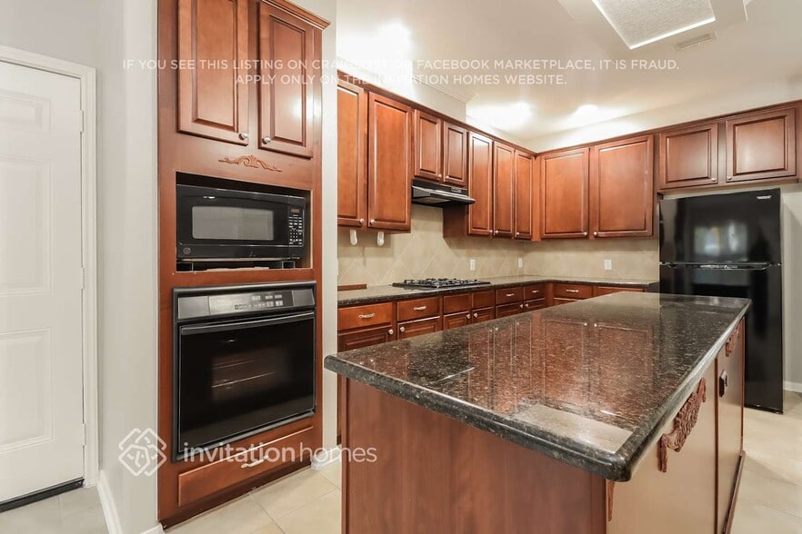 Building Photo - 18022 Oak Park Bend Ln