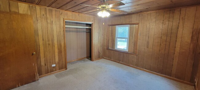 Building Photo - 2/1 Duplex Towards Cave City - 6-12 MONTH ...