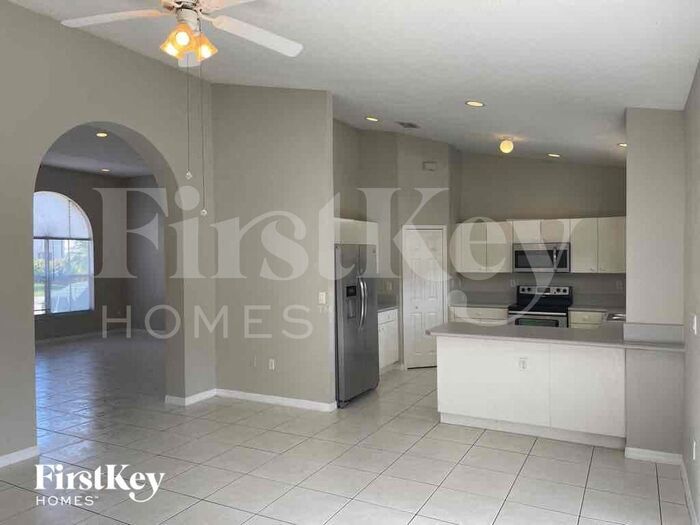 Building Photo - 11524 SW 152nd Ct