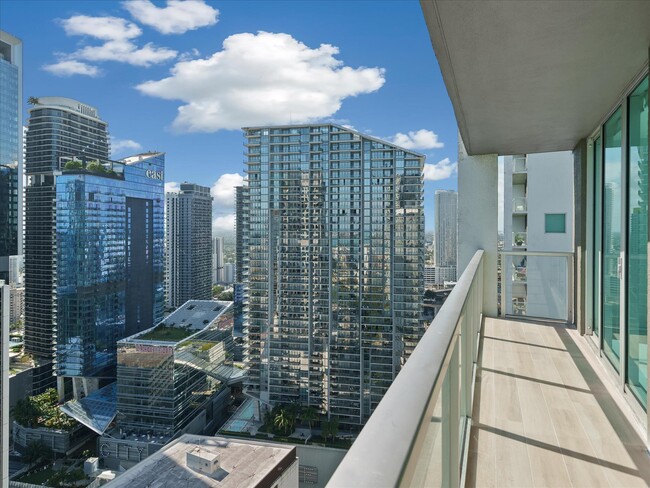 Building Photo - 500 Brickell Ave