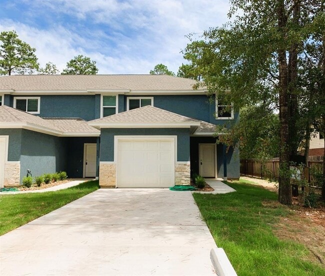 Primary Photo - 618-626 Magnolia Bend