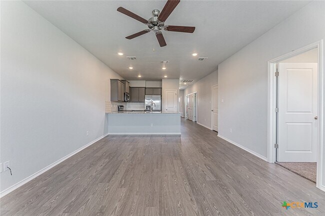 Building Photo - 1226 LEXINGTON Dr