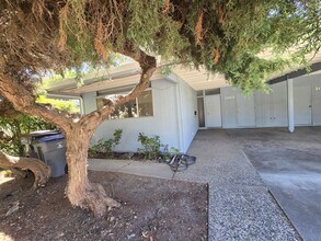 Building Photo - Charming 2-bedroom, 1-bath duplex with a yard
