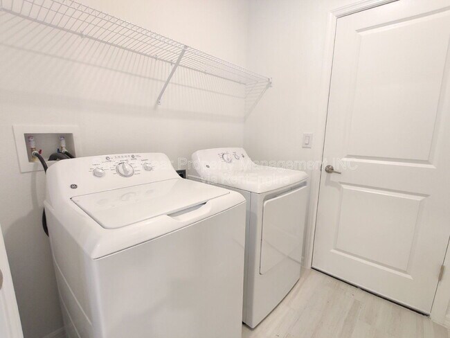 Building Photo - 13413 Sunset Sapphire Ct