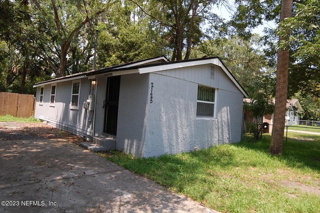 Primary Photo - 2125 Morehouse Rd