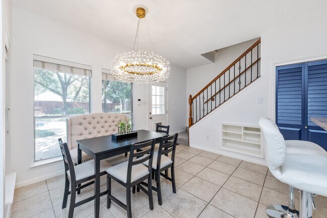 Building Photo - 15826 Jamie Lee Dr
