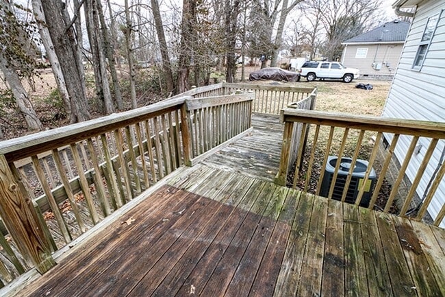 Building Photo - Newly updated 3 bedroom and 2 bath Cape Cod