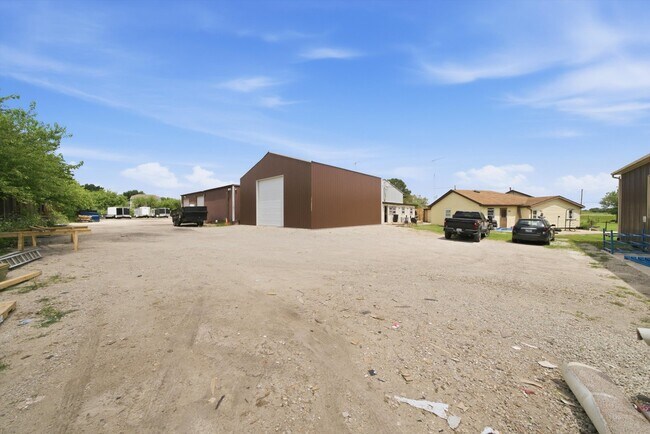 Building Photo - 24134 IL-53