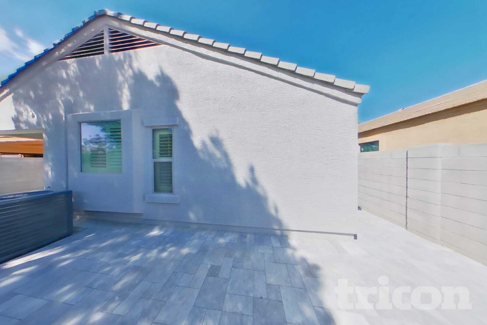 Building Photo - 7115 N 72nd Dr