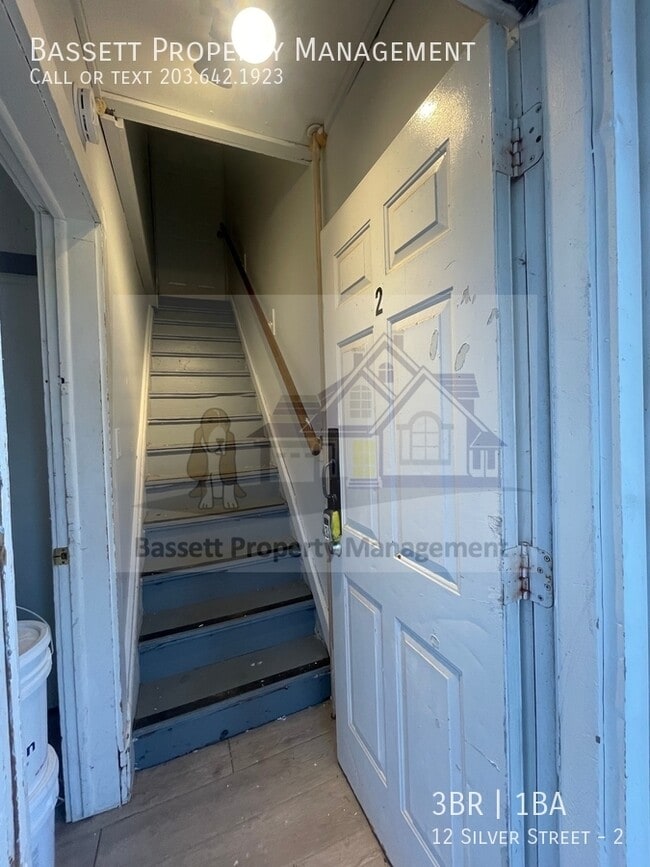 Building Photo - 12 Silver St