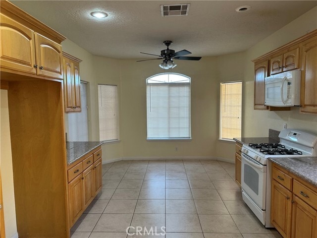 Building Photo - 26977 Silver Lakes Pkwy