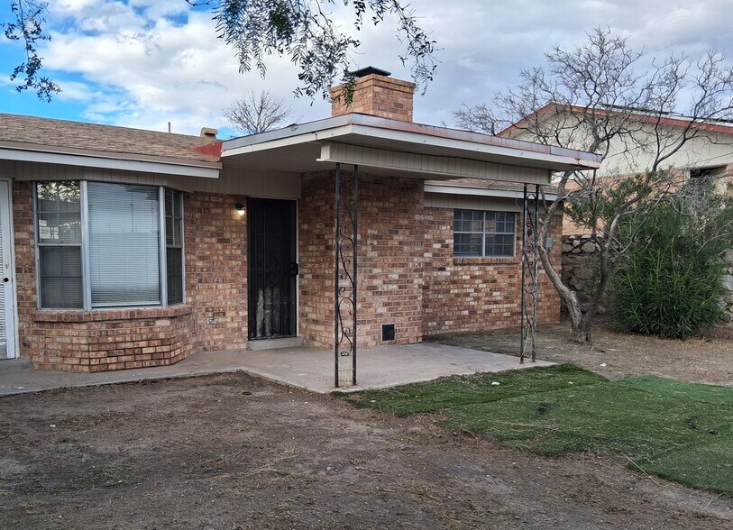 Building Photo - 6917 Alto Rey Ave Apt A