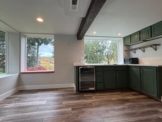 Building Photo - 8582 Long Lake Rd SE