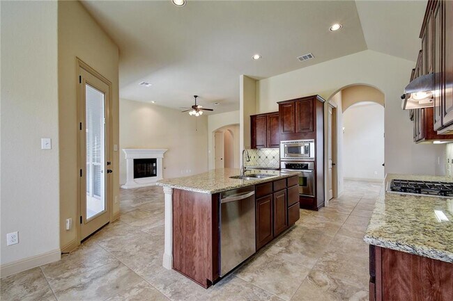 Building Photo - 645 Clear Springs Hollow
