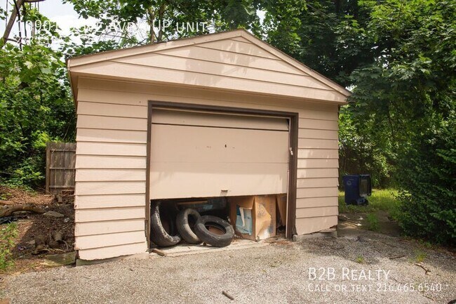 Building Photo - 10901 Dove Ave