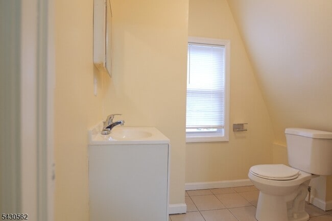 Building Photo - 84 Scheerer Ave