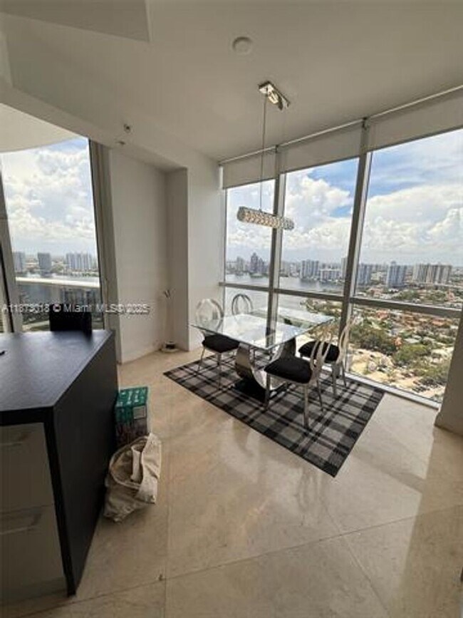 Building Photo - 18201 Collins Ave