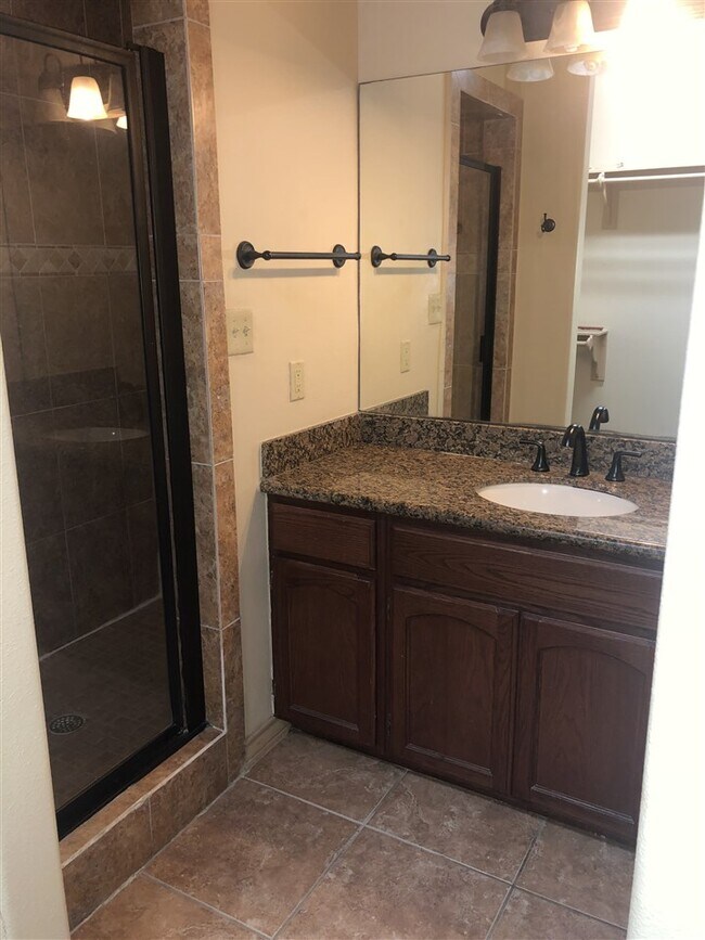 Building Photo - 8216 Casa Verde Rd