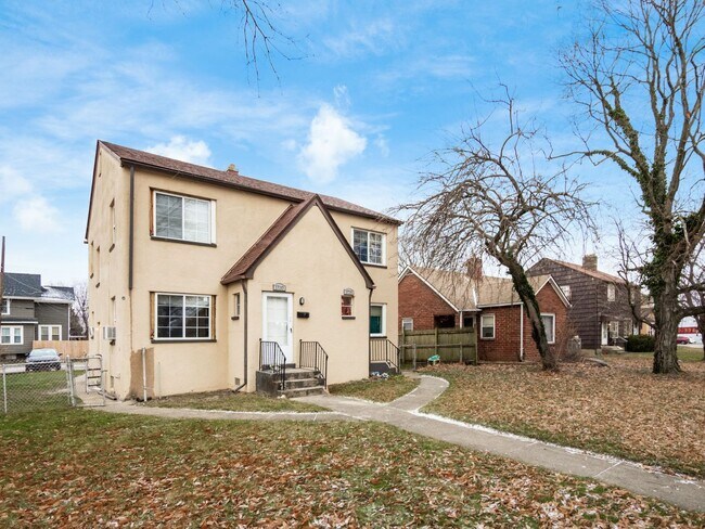 Building Photo - 1728-1730 West Mound Street